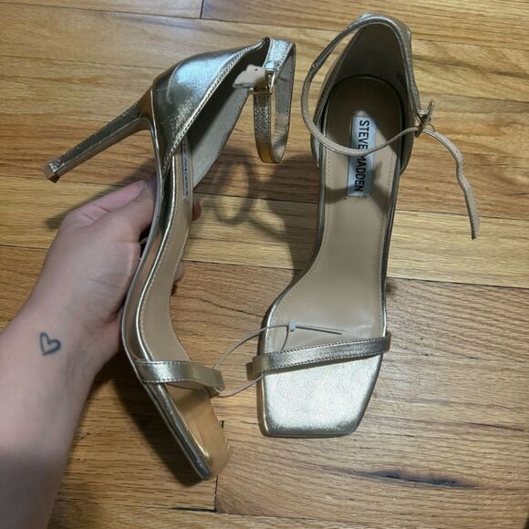 Steve Madden | Piked Two-Piece Stiletto Sandals - Picture 5 of 7